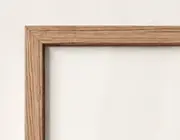 Détail du coin du cadre actuel, finition noyer